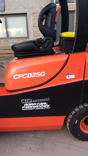 Imagen 7 de 7 de Autoelevador Dual Tripl Desplazador 2.5 Tn (serie G Taurus)
