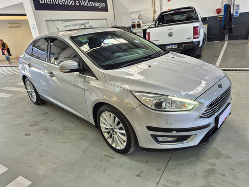Ford Focus III 2.0 Sedan Titanium At6
