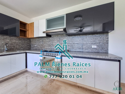 Casa Sola Con Alberca En Fraccionamiento Con Acceso Controlado, 4 Recámaras, 4.5 Baños, 3 Estacionamientos, Xochitepec, Morelos