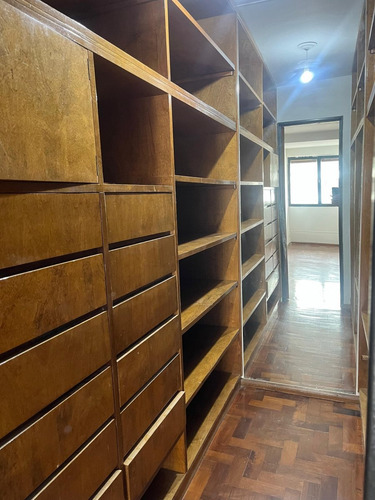 Dueño Alquila. Semipiso Nueva Córdoba. Dos Dormitorio