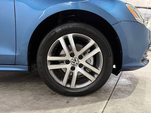 Volkswagen Jetta 2.5 Sportline At