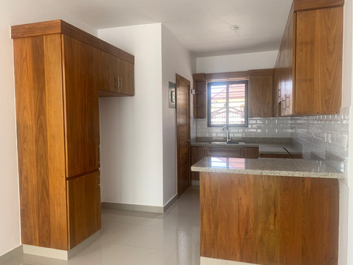 Casa Nueva En Proyecto Cerrado En La Barranquita