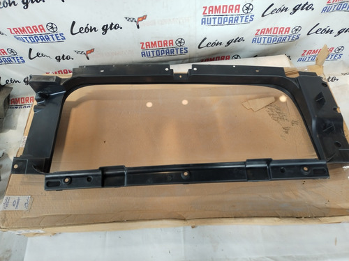 Deflector Radiador Delantero, Tras,silverado 1500,(14-18)