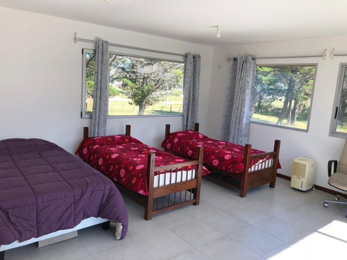 Chacra De 6 Suites, Piscina, Parrillero Y Hermosas Vistas !!