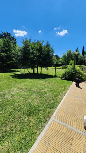 Venta Hermosa Quinta De 5 Ambientes, Barrio Parque La Celia, Ezeiza