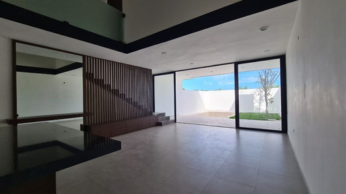 ¡¡¡venta!!! Townhouse En Privada Xcanatún, Mérida, Yucatán.