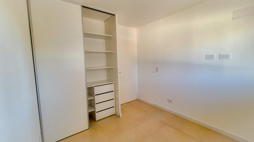 2 Ambientes En Alquiler - Santos Lugares