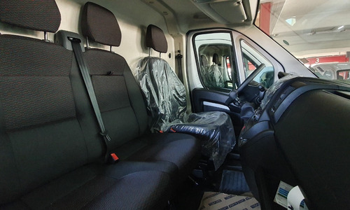 Imagen 8 de 19 de Citroën Jumper 2.2 435 L2h2 Hdi 130 Mt6