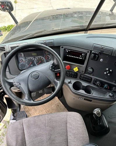 2016 Freightliner Cascadia Evolution 125 Manual