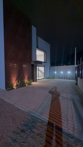 Salão Comercial Novo, Infraestrutura Completa.
