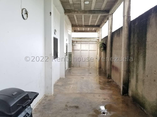 Imagen 12 de 13 de Casa En Venta Las Esmeraldas Palo Negro 22-15439 Hc