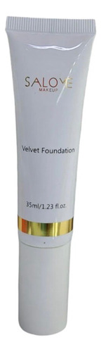 Velvet Foundation Salome Makeup