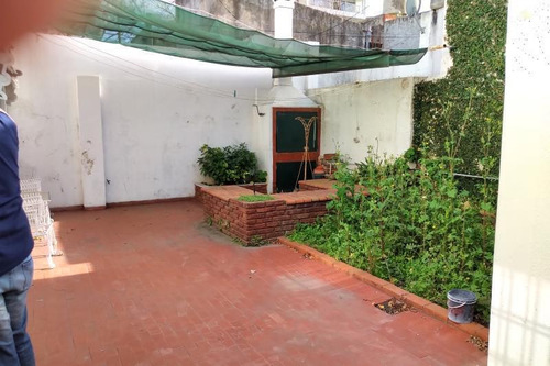 Imagen 10 de 16 de Venta Casa/ph 2 Dormitorios Y Cochera En 16 E/ 39 Y 40- La Plata