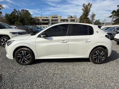 Peugeot 208 1.6 Road Trip At