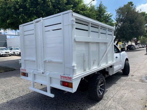Imagen 5 de 15 de Nissan Np300 2017 Chasis Cabina Dh Aa Pack Seg Mt