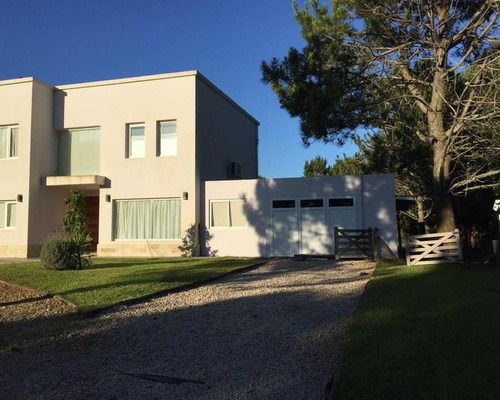 Casa De 5 Ambientes En Venta En La Herradura - Pinamar