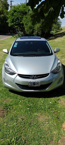 Hyundai Elantra 1.8 Gls 6at Seguridad Premium 2013