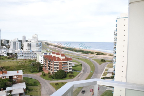 Apartamento En Brava, 2 Dormitorios *- Ref: 1116
