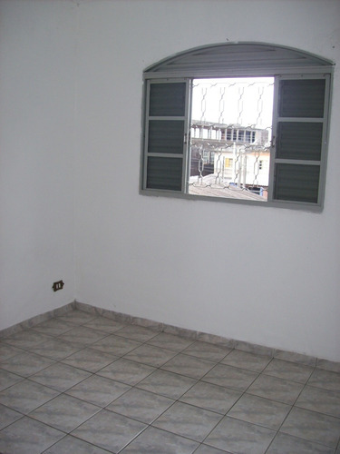 Imagem 6 de 11 de Sobrado À Venda 4 Dormitórios 2 Vagas Vila Figueira Sb-0008