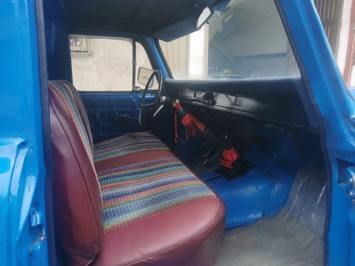 Imagen 7 de 10 de Camioneta Estacas International Harvester 1973 Pick Up