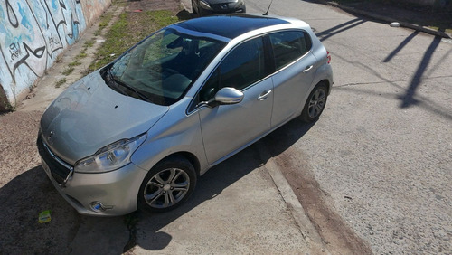 Peugeot 208 1.6 Feline