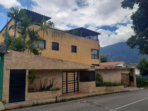 Penthouse En Venta. Colinas De Bello Monte 