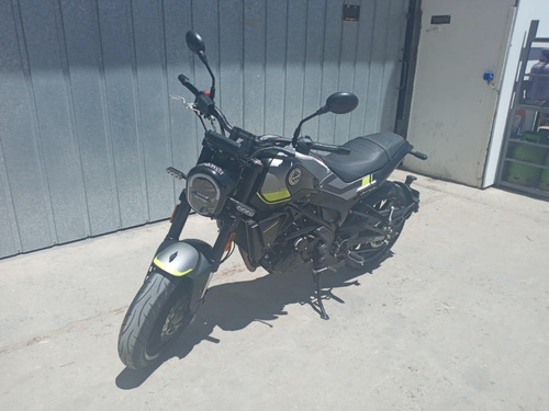 Imagen 6 de 13 de Benelli Leoncino 250 Modelo 2021