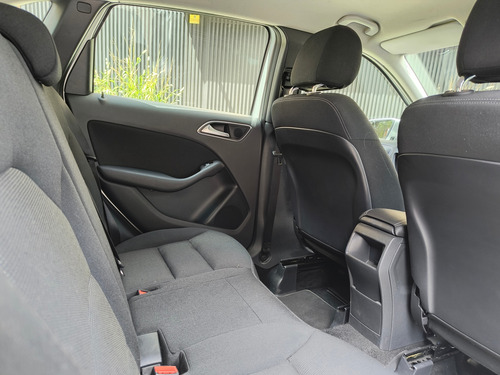 Mercedes Benz B 180