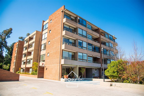 Depto En Venta De 2 Dorm. 2 Baños, 2 Estac.en Lo Barnechea