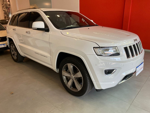 Imagen 24 de 25 de Jeep Grand Cherokee Limited Llantas 20 2015 44.000km