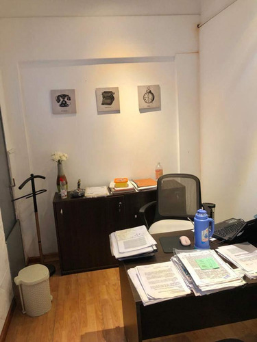 Oficina En Venta En Zona Centro De Cuatro Ambientes