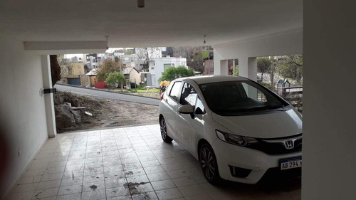 Casa De 3 Dormitorios En Venta En La Estanzuela La Calera