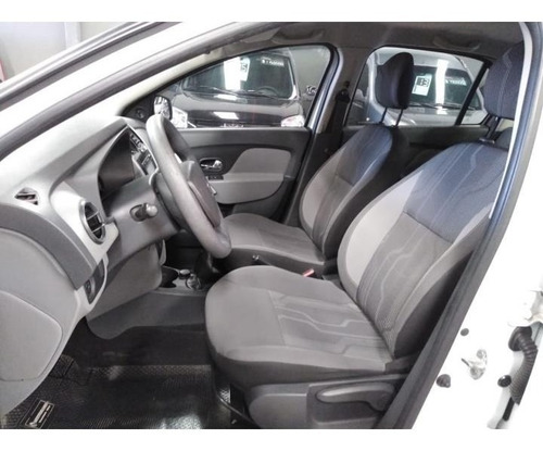 Renault Logan Expression 1.6 2015