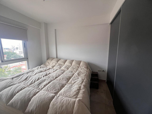 Departamento En Venta España Al 1200, Oportunidad!