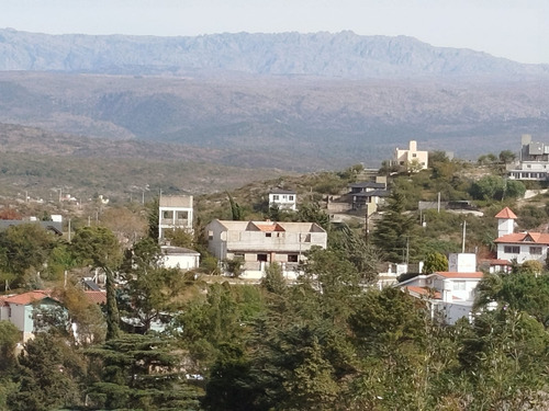 V294 - Villa Del Lago, Un Chalet Único Con La Mejor Ubicación Y Amplísimo Lote.