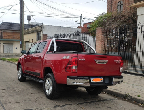 Imagen 5 de 11 de Toyota Hilux 2.8 Cd Srv 177cv 4x4 2016