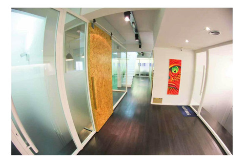 Oficina De 221 M2. En Casco Histórico. Ideal Para Renta.