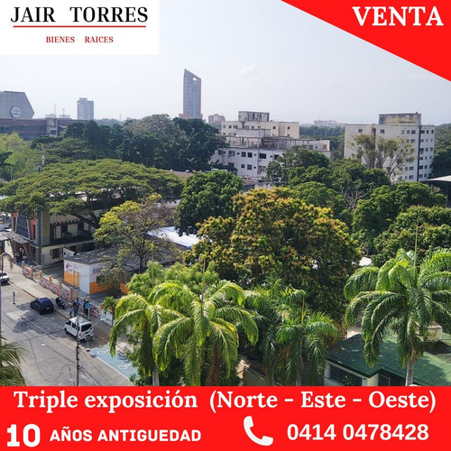Apartamento En Gris Urbanizacion San Isidro