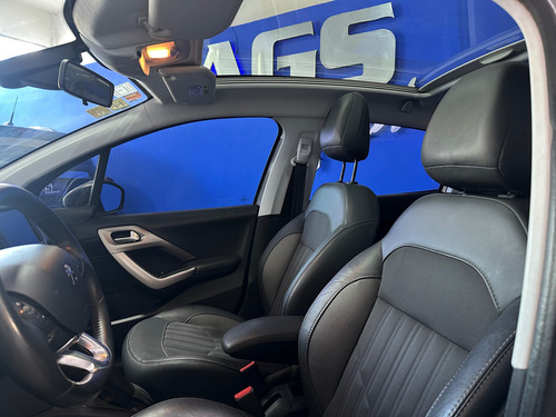 Peugeot 208 1.6 Feline