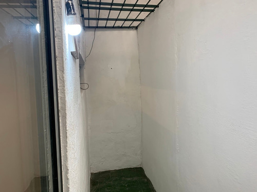 Alquiler Monoambiente Reducto Con Patio Sin G.c Ideal. P.b