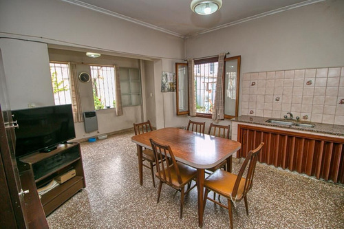 Imagen 10 de 22 de Casa Venta 3 Dormitorios 3 Baños 3 Cocheras 525 Mts 2 Totales - La Plata