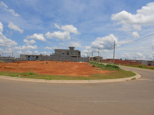 Imagem 13 de 14 de Vendo Terrenos Lotes Residenciais Prontos Para Construir R$ 783,33 Mensais 6x25 150 M² Muito Plano Com Internet Com Escritura E Iptu Individual