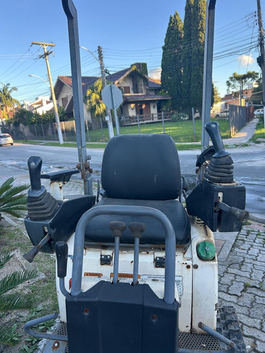 Mini-escavadeira Bobcat 418