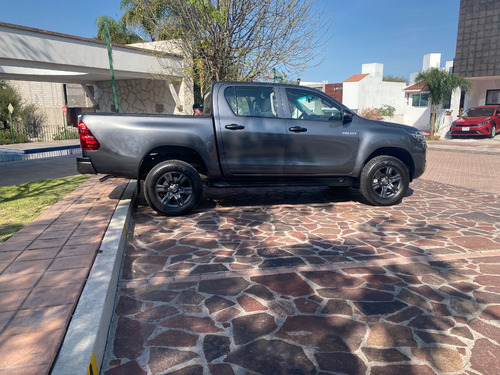 Toyota Hilux 2.7 Cabina Doble Sr Mt