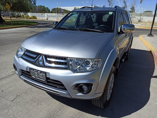 Imagen 1 de 15 de Mitsubishi Montero Sport 2014