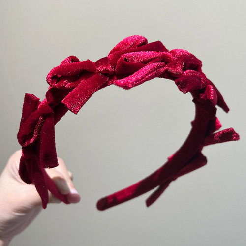 Diadema De Terciopelo Con Lazo Y Accesorios Para El Cabello