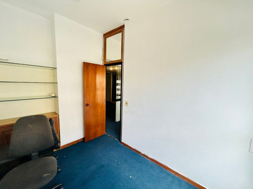 Venta Oficina Ciudad Vieja
