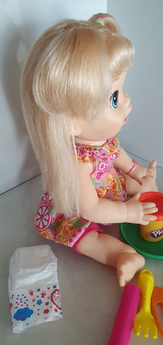 Baby Alive Sara Comilona Linda Fala Português (Usado)