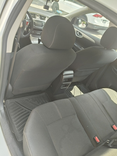 Nissan Sentra 1.8 Advance Mt