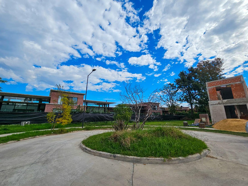 Terreno En Venta En Barrio Cerrado Santa Rita